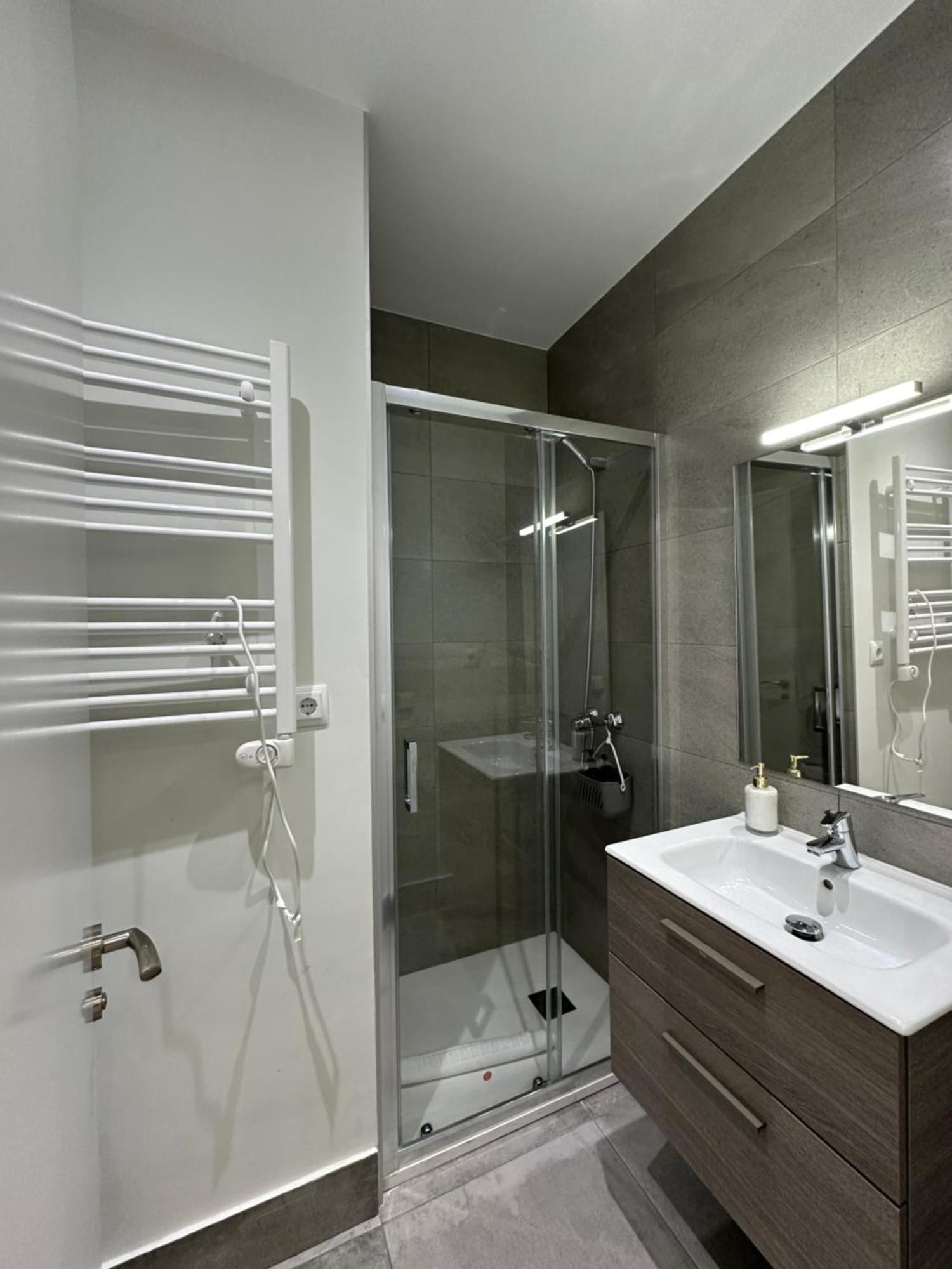 Apartamento Andres Tamayo Av America Madrid Luaran gambar